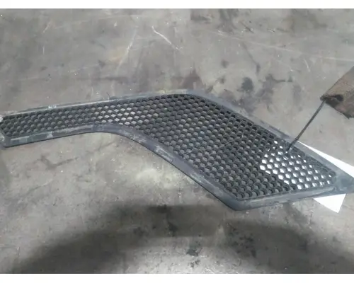 VOLVO VNL AIR INTAKE LOUVERCOVER