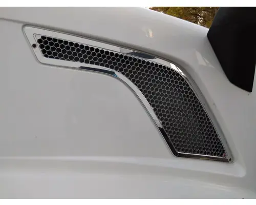 VOLVO VNL AIR INTAKE LOUVERCOVER