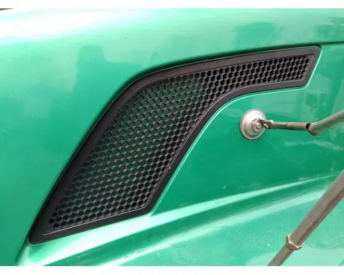 VOLVO VNL AIR INTAKE LOUVERCOVER