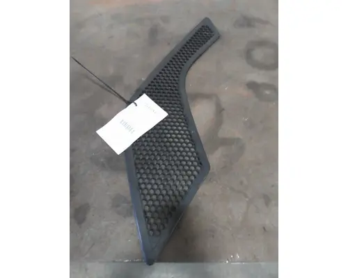 VOLVO VNL AIR INTAKE LOUVERCOVER