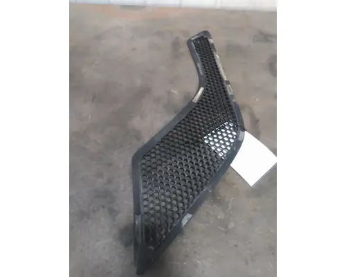 VOLVO VNL AIR INTAKE LOUVERCOVER