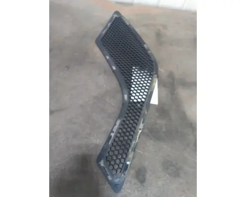 VOLVO VNL AIR INTAKE LOUVERCOVER