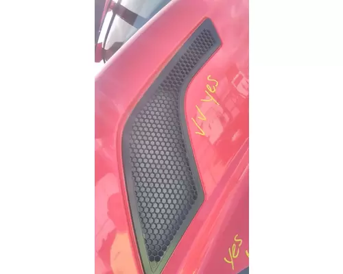 VOLVO VNL AIR INTAKE LOUVERCOVER