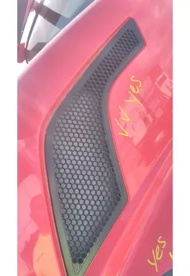 VOLVO VNL AIR INTAKE LOUVER/COVER
