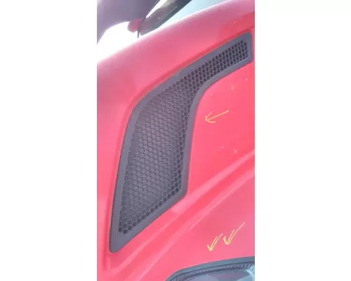 VOLVO VNL AIR INTAKE LOUVERCOVER