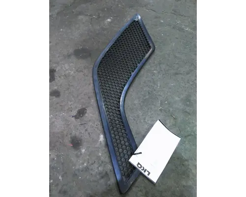 VOLVO VNL AIR INTAKE LOUVERCOVER