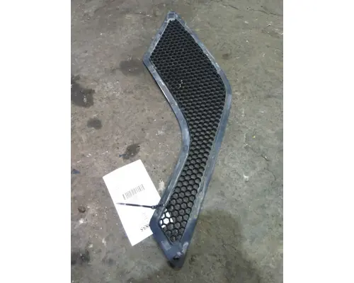 VOLVO VNL AIR INTAKE LOUVERCOVER