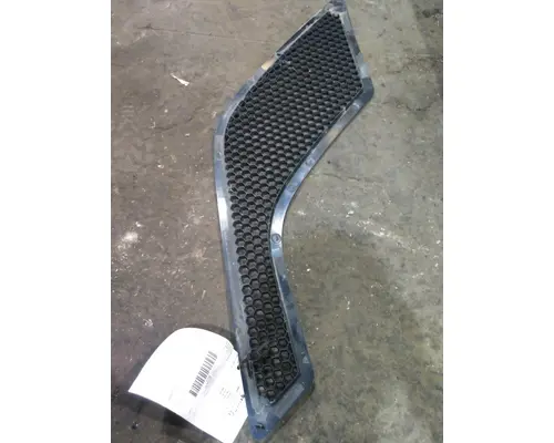 VOLVO VNL AIR INTAKE LOUVERCOVER