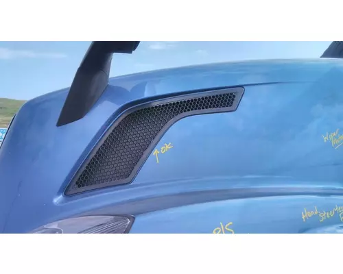 VOLVO VNL AIR INTAKE LOUVERCOVER