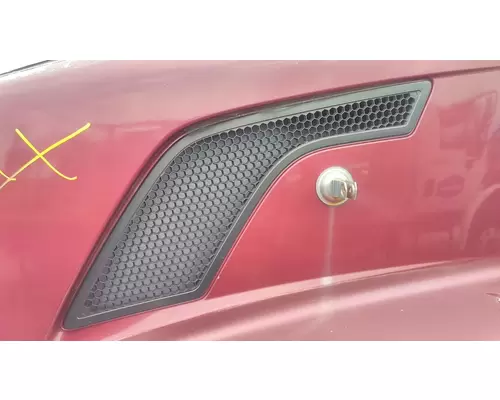 VOLVO VNL AIR INTAKE LOUVERCOVER