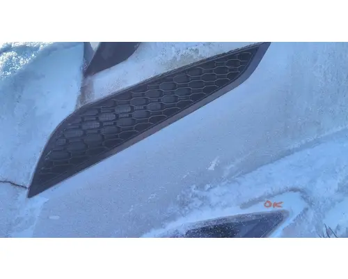 VOLVO VNL AIR INTAKE LOUVERCOVER