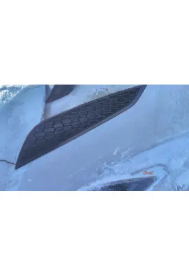 VOLVO VNL AIR INTAKE LOUVER/COVER