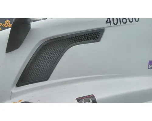 VOLVO VNL AIR INTAKE LOUVERCOVER