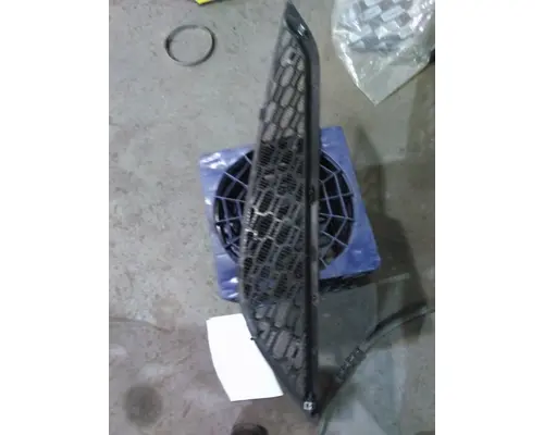 VOLVO VNL AIR INTAKE LOUVERCOVER