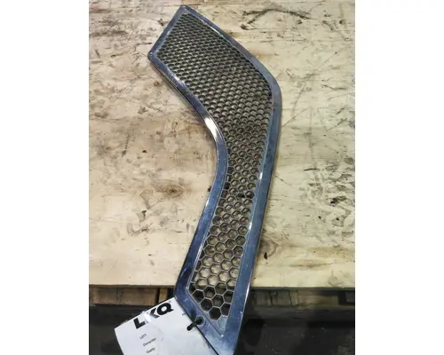 VOLVO VNL AIR INTAKE LOUVERCOVER