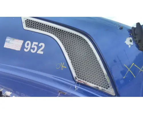 VOLVO VNL AIR INTAKE LOUVERCOVER
