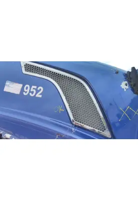 VOLVO VNL AIR INTAKE LOUVER/COVER