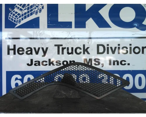 VOLVO VNL AIR INTAKE LOUVER/COVER