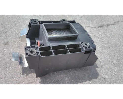 VOLVO VNL AIR INTAKE