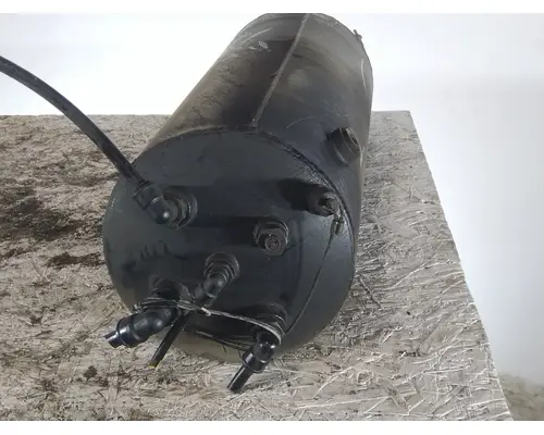 VOLVO VNL AIR TANK