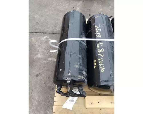VOLVO VNL AIR TANK