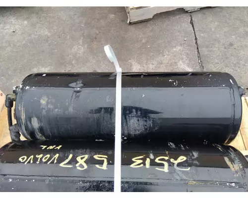 VOLVO VNL AIR TANK