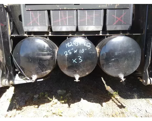 VOLVO VNL AIR TANK