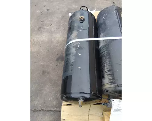 VOLVO VNL AIR TANK