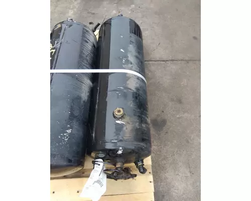 VOLVO VNL AIR TANK