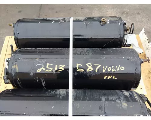 VOLVO VNL AIR TANK