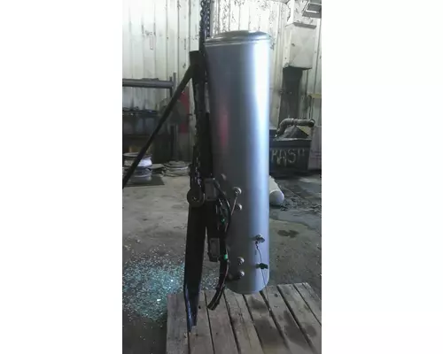 VOLVO VNL AIR TANK