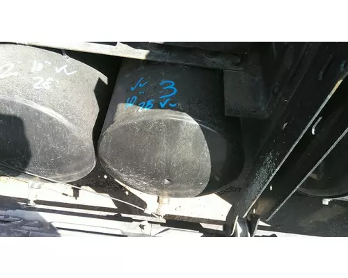 VOLVO VNL AIR TANK