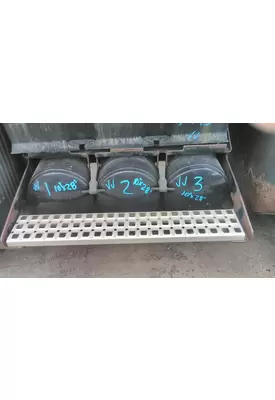 VOLVO VNL AIR TANK