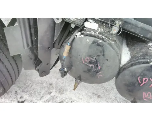 VOLVO VNL AIR TANK