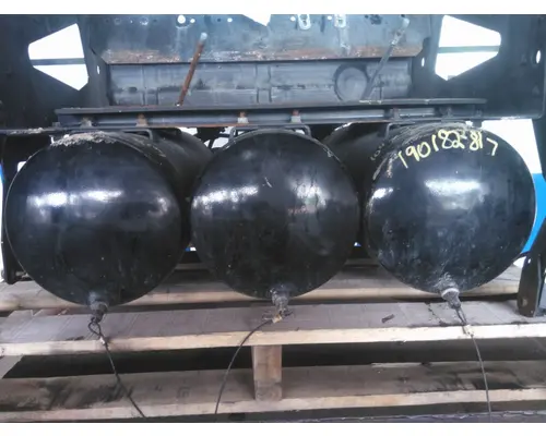 VOLVO VNL AIR TANK