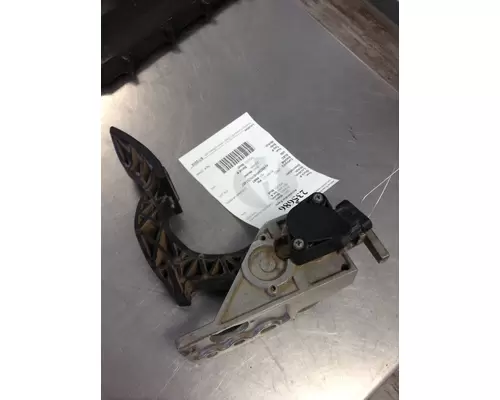 VOLVO VNL Accelerator Parts