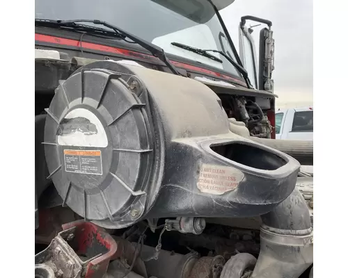 VOLVO VNL Air Cleaner