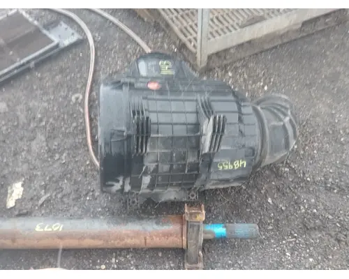 VOLVO VNL Air Cleaner