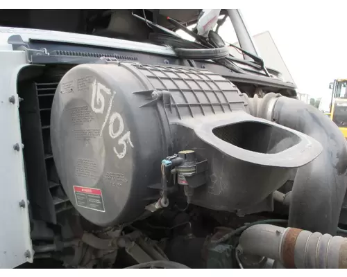 VOLVO VNL Air Cleaner