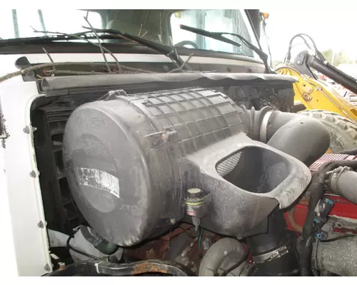 VOLVO VNL Air Cleaner