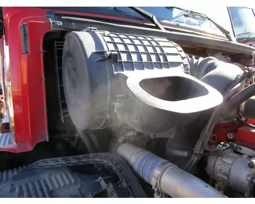 VOLVO VNL Air Cleaner