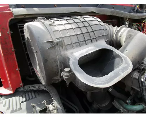 VOLVO VNL Air Cleaner