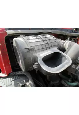 VOLVO VNL Air Cleaner