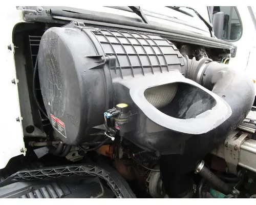 VOLVO VNL Air Cleaner