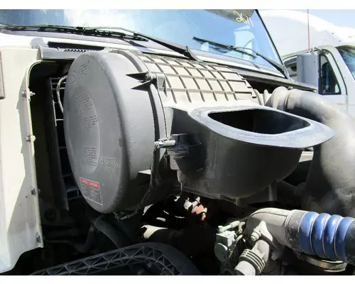 VOLVO VNL Air Cleaner