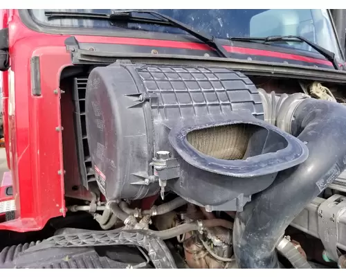 VOLVO VNL Air Cleaner