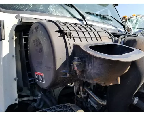 VOLVO VNL Air Cleaner