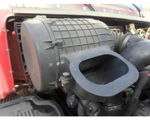 VOLVO VNL Air Cleaner