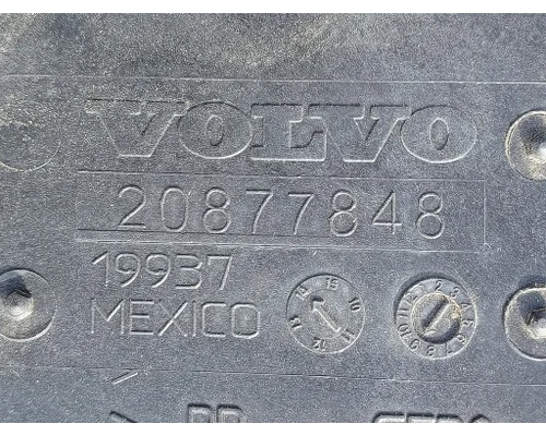 VOLVO VNL Air Cleaner