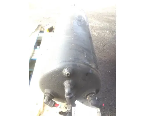 VOLVO VNL Air Tank